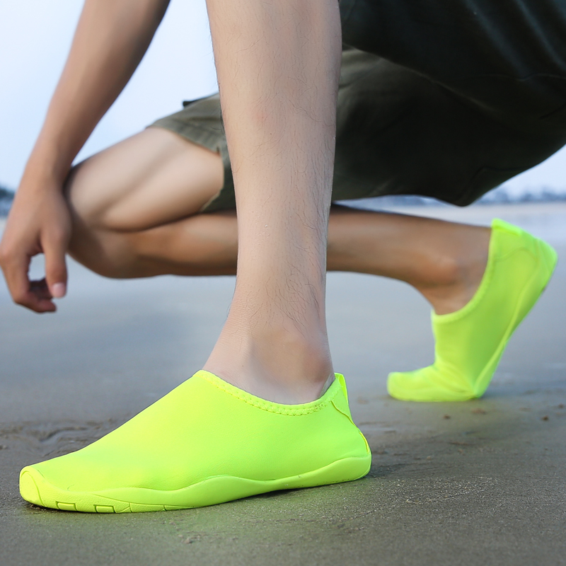 collezione Uny Aquashoes