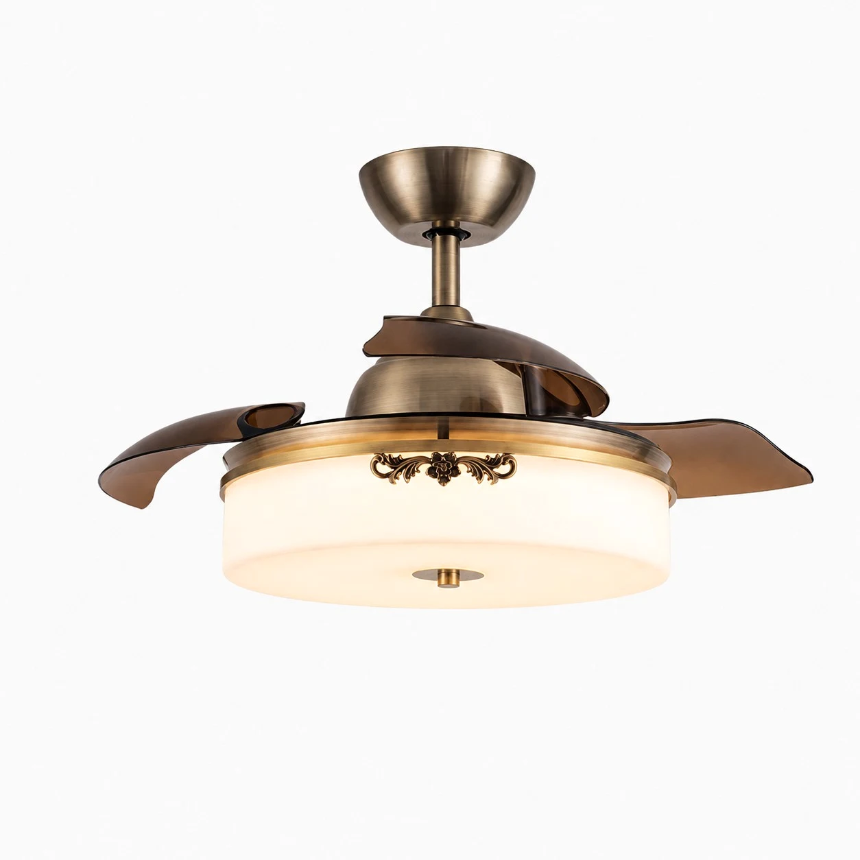 Ventilatore da soffitto retrattile in ottone antico stile E