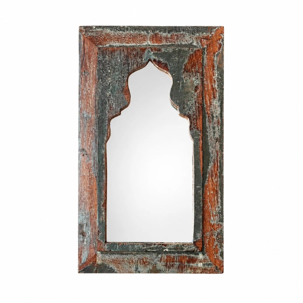 Un miroir mural rustique en bois sculpté