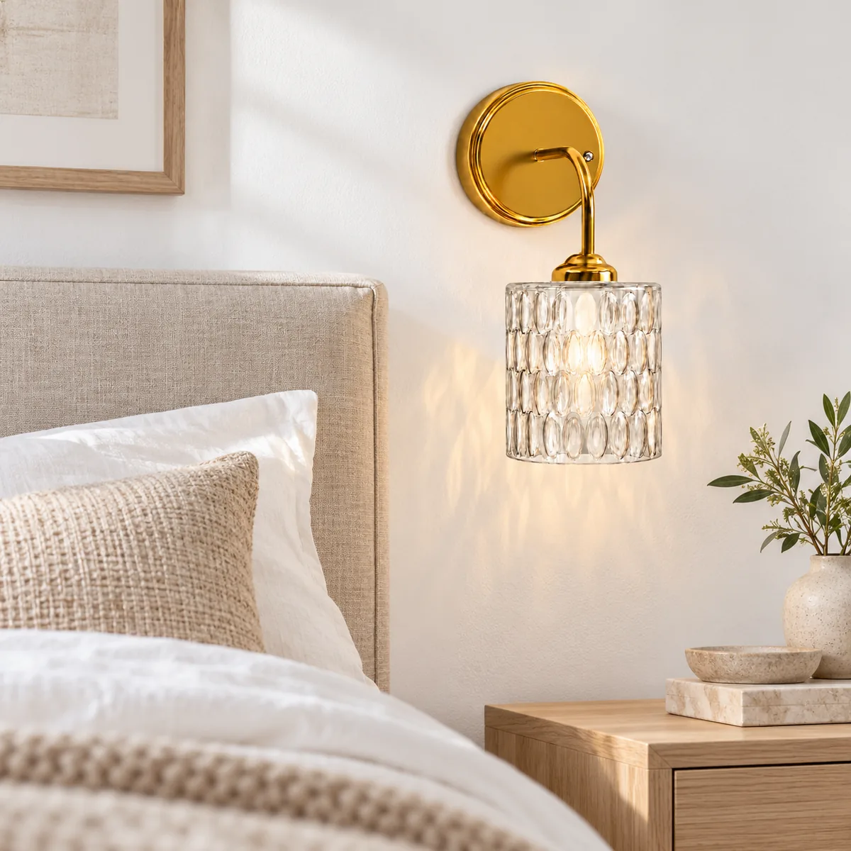 Everyday Wall Sconce in Hammered Glass